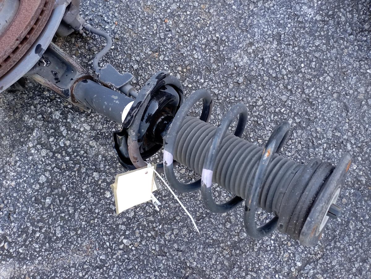 Amortiguador Delantero Izquierdo MAZDA 3 (BL)