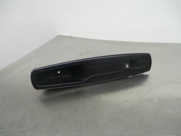 Mando / interruptor elevalunas delantero derecho RENAULT Megane III (BZ0_)