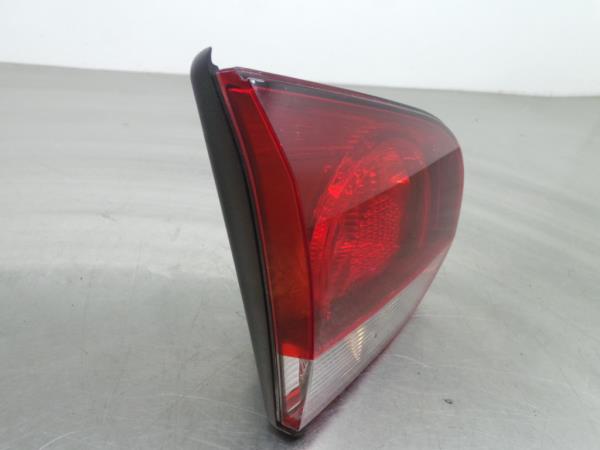 Feu de coffre Gauche VOLKSWAGEN Golf VI (5K1) Imagem-1