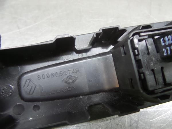 Mando / interruptor elevalunas delantero derecho RENAULT Kadjar (HA_, HL_) Imagem-2