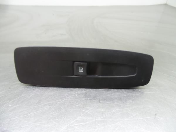 Mando / interruptor elevalunas delantero derecho RENAULT Kadjar (HA_, HL_)