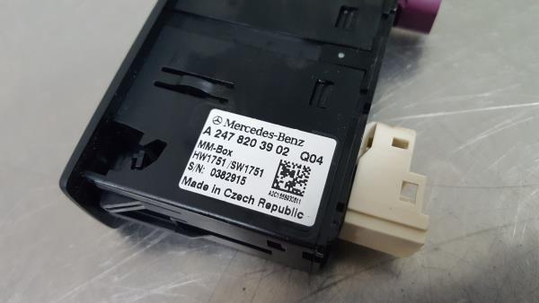 Módulo USB / AUX / IPOD MERCEDES-BENZ Classe A (W177) Imagem-2
