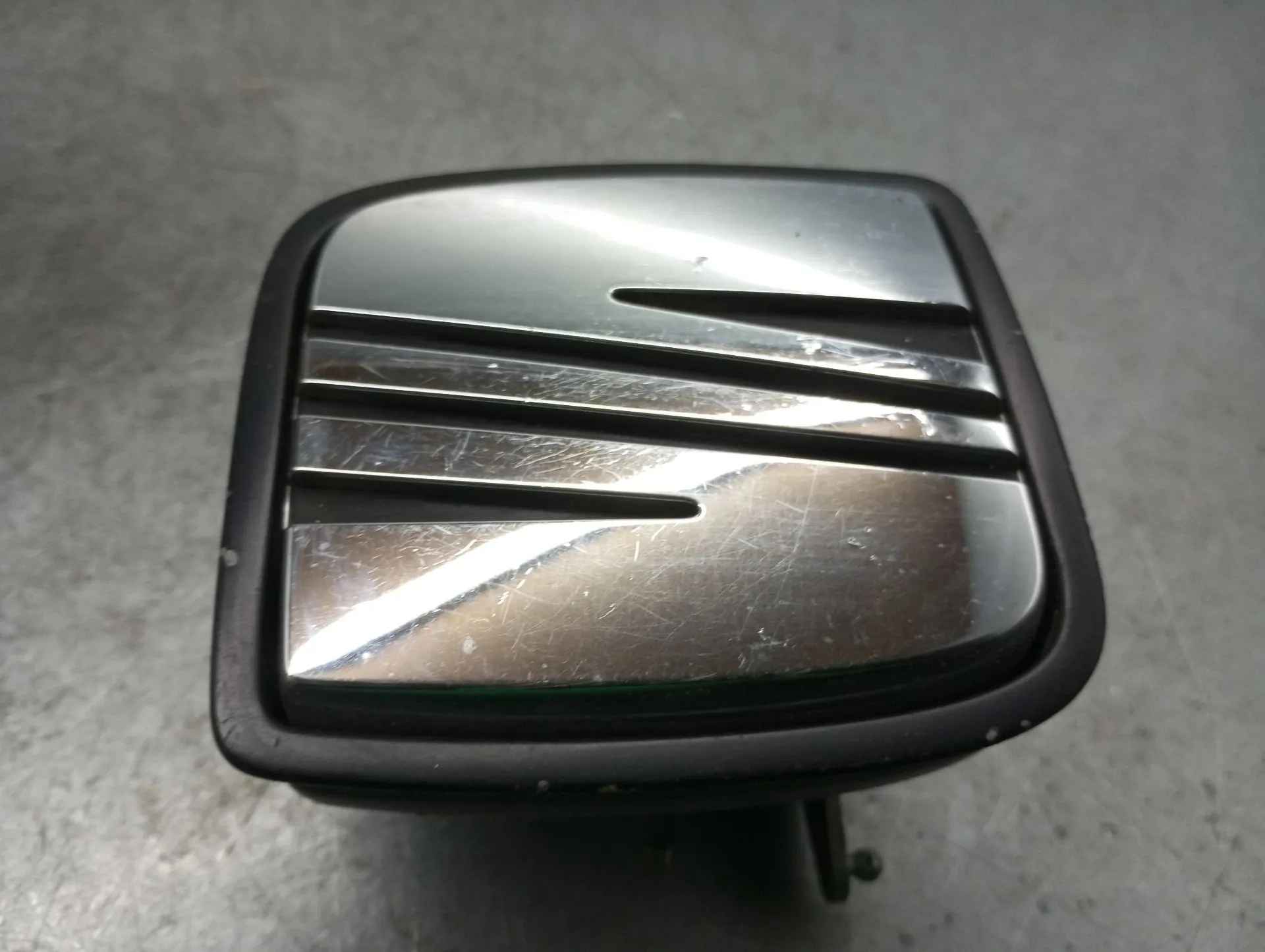Puxador porta da mala SEAT Leon (1M1)