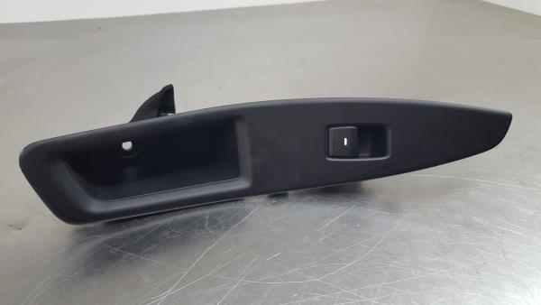 Right Rear window control HYUNDAI i20 (GB)
