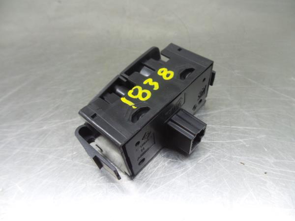 Warning Switch DACIA Sandero II (5S_) Imagem-1