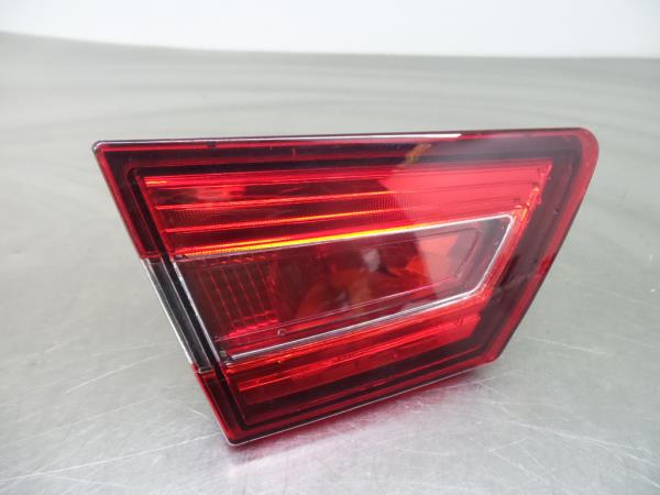 Feu de coffre Gauche RENAULT Clio IV (BH_)