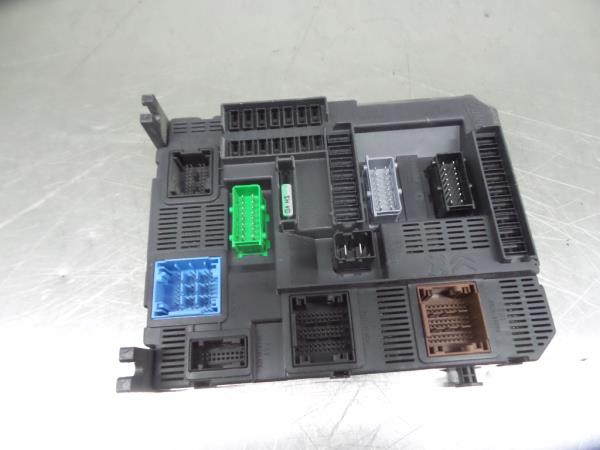 Caixa fusíveis / SAM / BSI PEUGEOT 208 Imagem-1