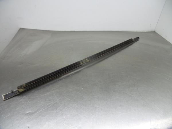 Right rear window scraper MERCEDES-BENZ Classe C (W205) Imagem-1