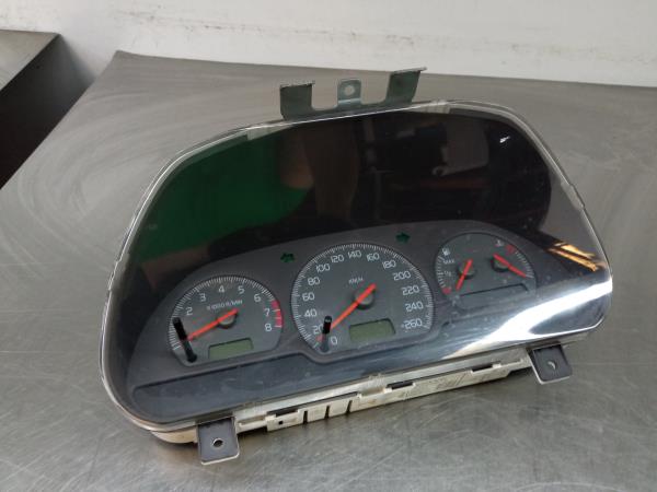 Quadrante / painel de instrumentos VOLVO V40 Combi (VW)