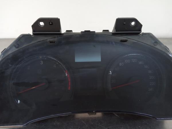 Quadrante / painel de instrumentos TOYOTA Avensis Sedan (_T27_) Imagem-1