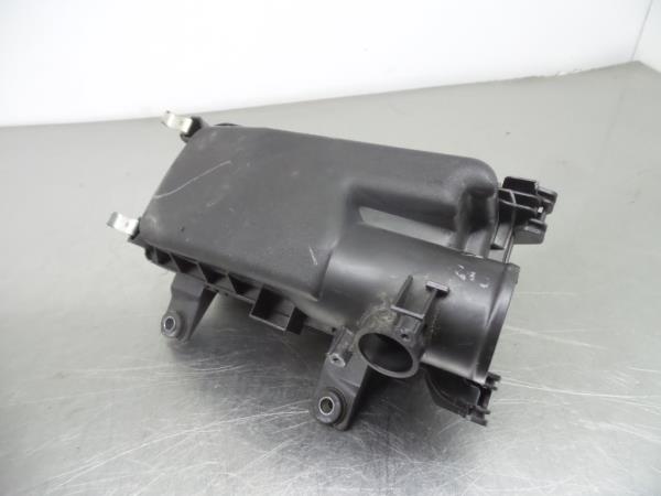 Air filter box TOYOTA Yaris (_P13_)
