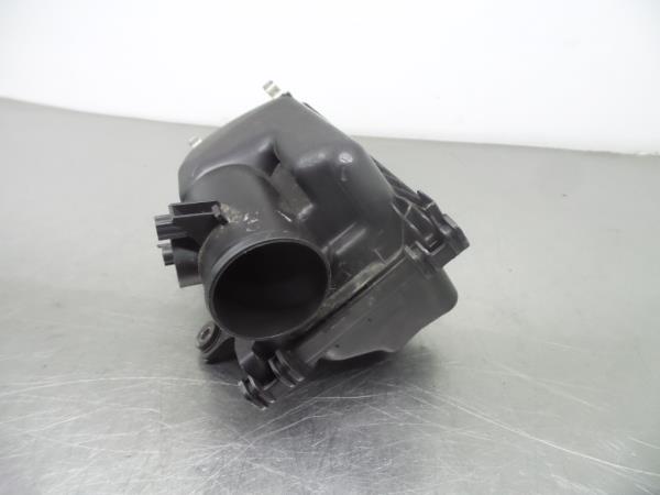 Air filter box TOYOTA Yaris (_P13_) Imagem-1