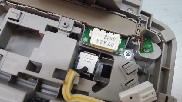 Plafonier frente NISSAN Leaf EV (ZE0) Imagem-4