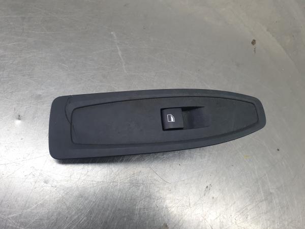 Mando / interruptor elevalunas delantero derecho BMW 1 (F20)