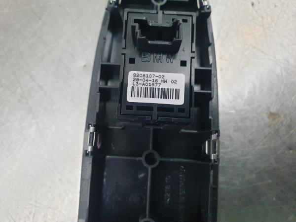 Mando / interruptor elevalunas delantero derecho BMW 1 (F20) Imagem-2