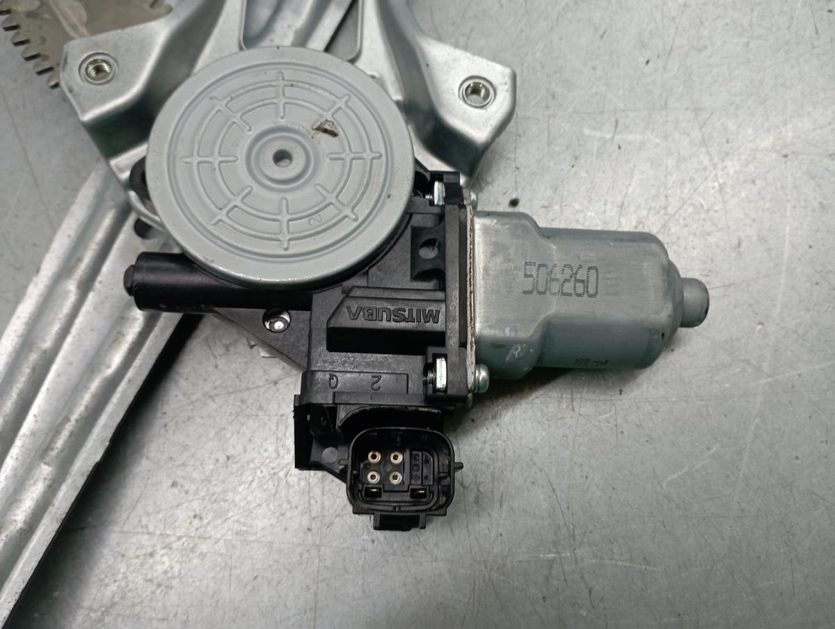 Elevador vidros trás direito NISSAN Leaf EV (ZE0) Imagem-2