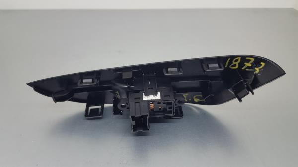 Left Rear window control NISSAN Leaf EV (ZE0) Imagem-1