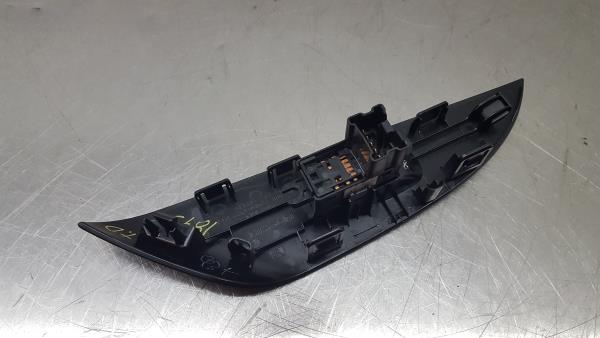 Right Rear window control NISSAN Leaf EV (ZE0) Imagem-1