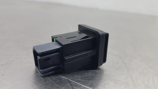 Módulo USB / AUX / IPOD NISSAN NV200/Evalia Combi (M20) Imagem-1