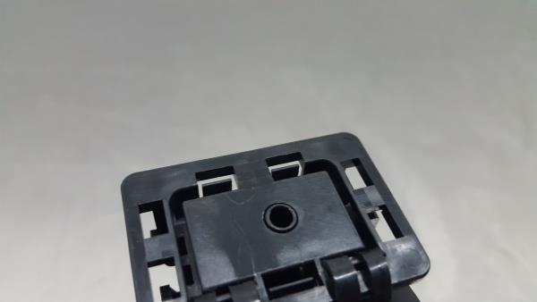 Módulo USB / AUX / IPOD NISSAN NV200/Evalia Combi (M20) Imagem-2