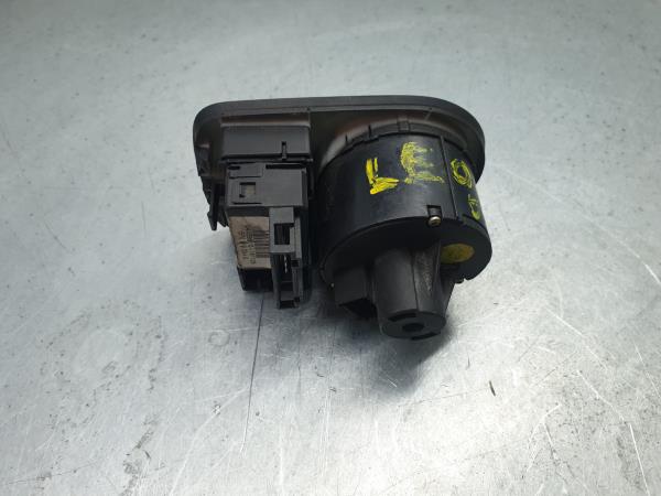 Botão / interruptor de luzes SEAT Leon (1M1) Imagem-1