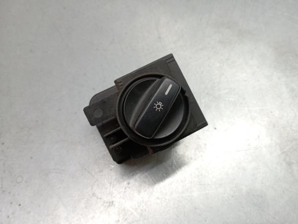 Bouton / interrupteur d'éclairage MERCEDES-BENZ Classe A (W169)