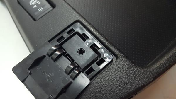 Módulo USB / AUX / IPOD NISSAN Leaf EV (ZE0)