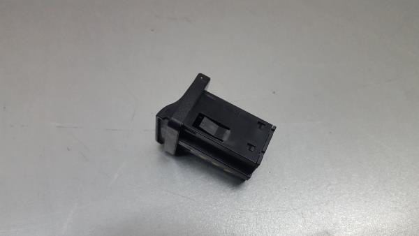 Módulo USB / AUX / IPOD NISSAN NV200/Evalia Combi (M20) Imagem-1