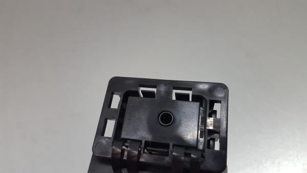 Módulo USB / AUX / IPOD NISSAN NV200/Evalia Combi (M20) Imagem-1