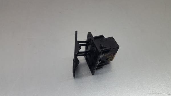 Módulo USB / AUX / IPOD NISSAN NV200/Evalia Combi (M20)