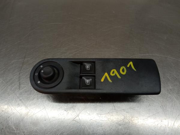 Comando / interruttore alzacristallo anteriore sinistro RENAULT Clio IV (BH_)