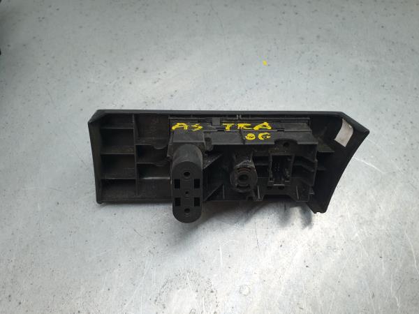 Light switch OPEL Astra H Hatchback (L48) Imagem-1