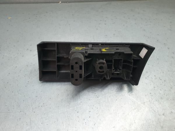 Light switch OPEL Astra H Hatchback (L48) Imagem-1