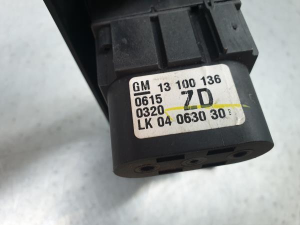 Light switch OPEL Astra H Hatchback (L48) Imagem-3