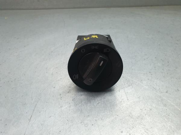 Bouton / interrupteur d'éclairage VOLKSWAGEN Polo (6N)
