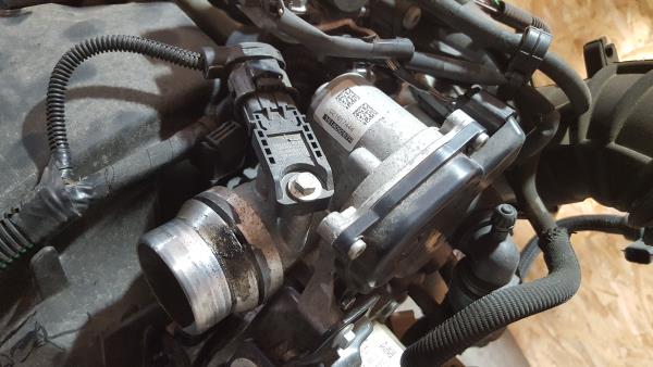 Throttle body RENAULT Clio IV (BH_)