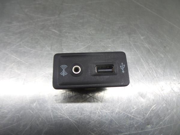 Módulo USB / AUX / IPOD VOLKSWAGEN Golf VII (5G1, BQ1, BE1, BE2)