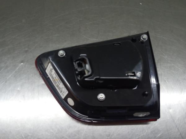 Farolim da mala esquerdo RENAULT Kadjar (HA_, HL_) Imagem-3