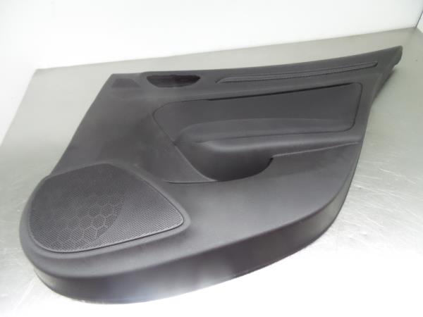 Forra porta / quartela trás direita RENAULT Megane IV Grandtour (K9A/M_)
