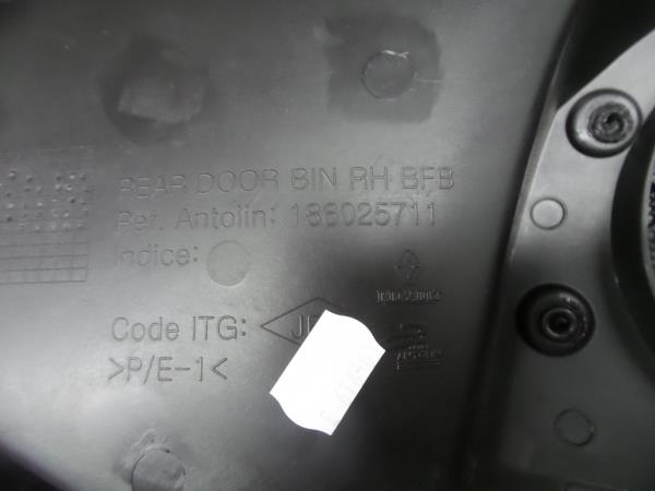 Forra porta / quartela trás direita RENAULT Megane IV Grandtour (K9A/M_) Imagem-3