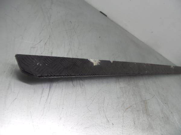 Estribo / escalón LAND ROVER Defender Pick Up (L316) Imagem-1