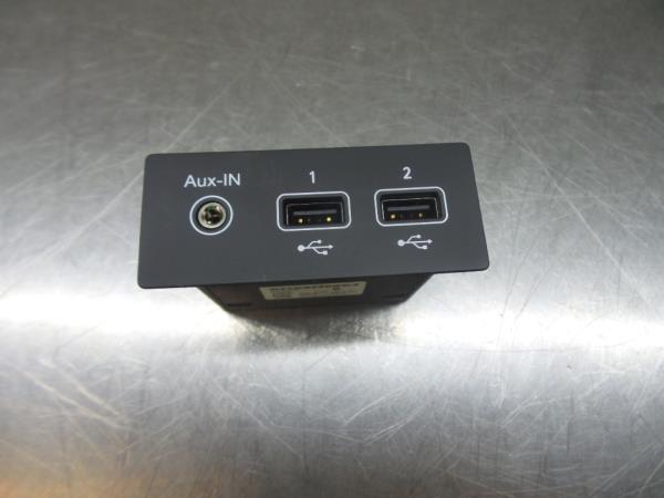 Module USB / AUX / iPod RENAULT Captur II Imagem-0