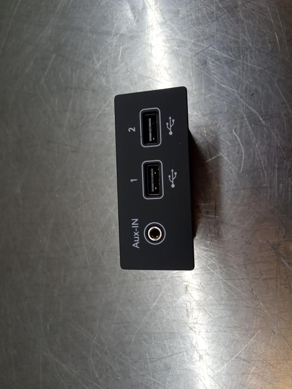 Módulo USB / AUX / IPOD RENAULT Captur II
