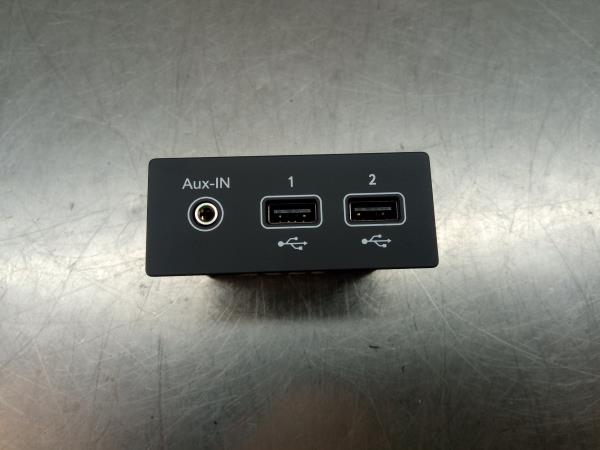 Módulo USB / AUX / IPOD RENAULT Captur II