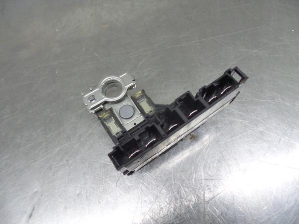 Battery Control Module / Charging Relay RENAULT Captur II Imagem-1