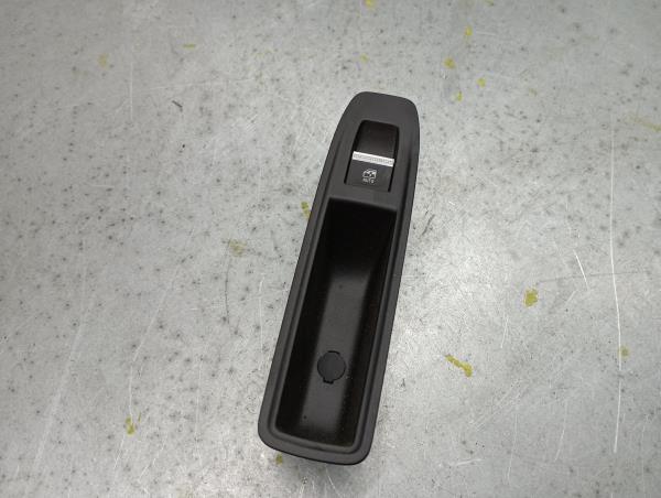 Mando / interruptor elevalunas trasero derecho RENAULT Captur II Imagem-1