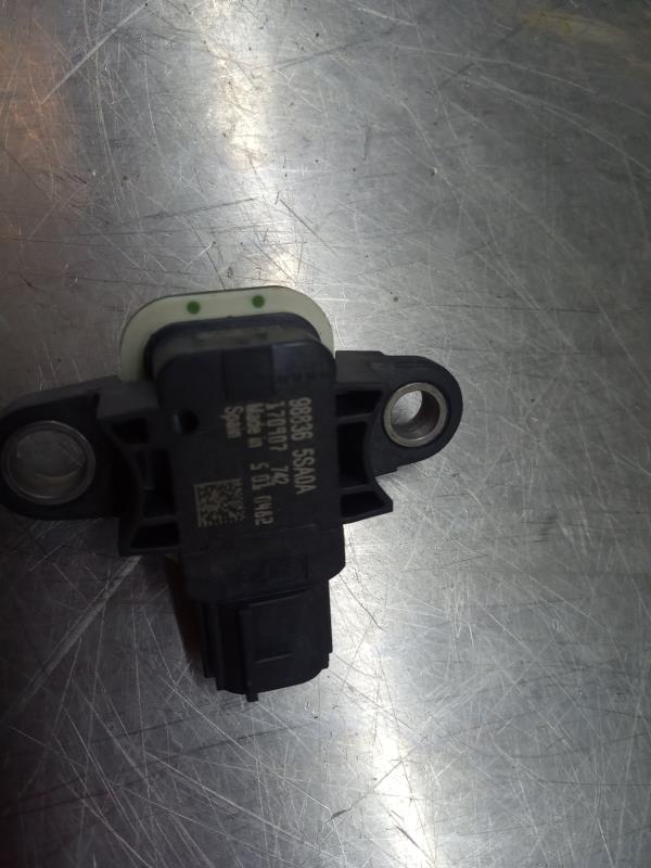 Sensor airbag frente direito NISSAN Leaf EV (ZE1) Imagem-3