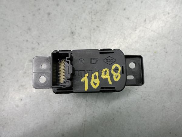 Pulsante / interruttore freno di stazionamento RENAULT Captur II Imagem-3