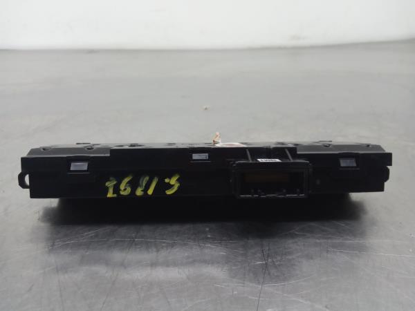 Bouton de Warning/ interrupteur 4 feux de détresse RENAULT Captur II Imagem-1