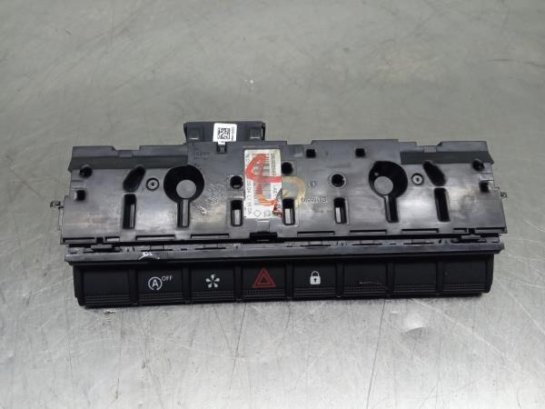 Bouton de Warning/ interrupteur 4 feux de détresse RENAULT Captur II